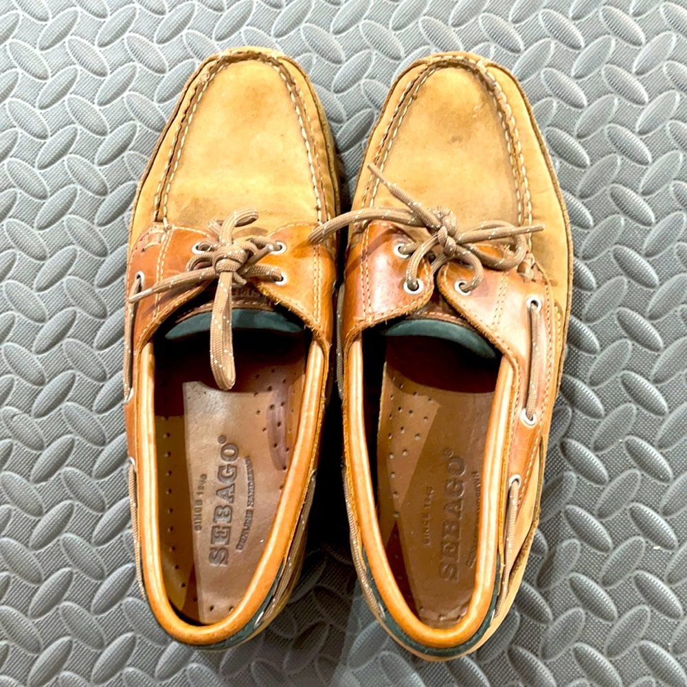 Size 9 1/2 Sebago leather boat shoes
